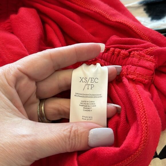 Cabi Red Whistle cap sleeve rutched side jersey knit tunic top size XS #5616 - Picture 4 of 4